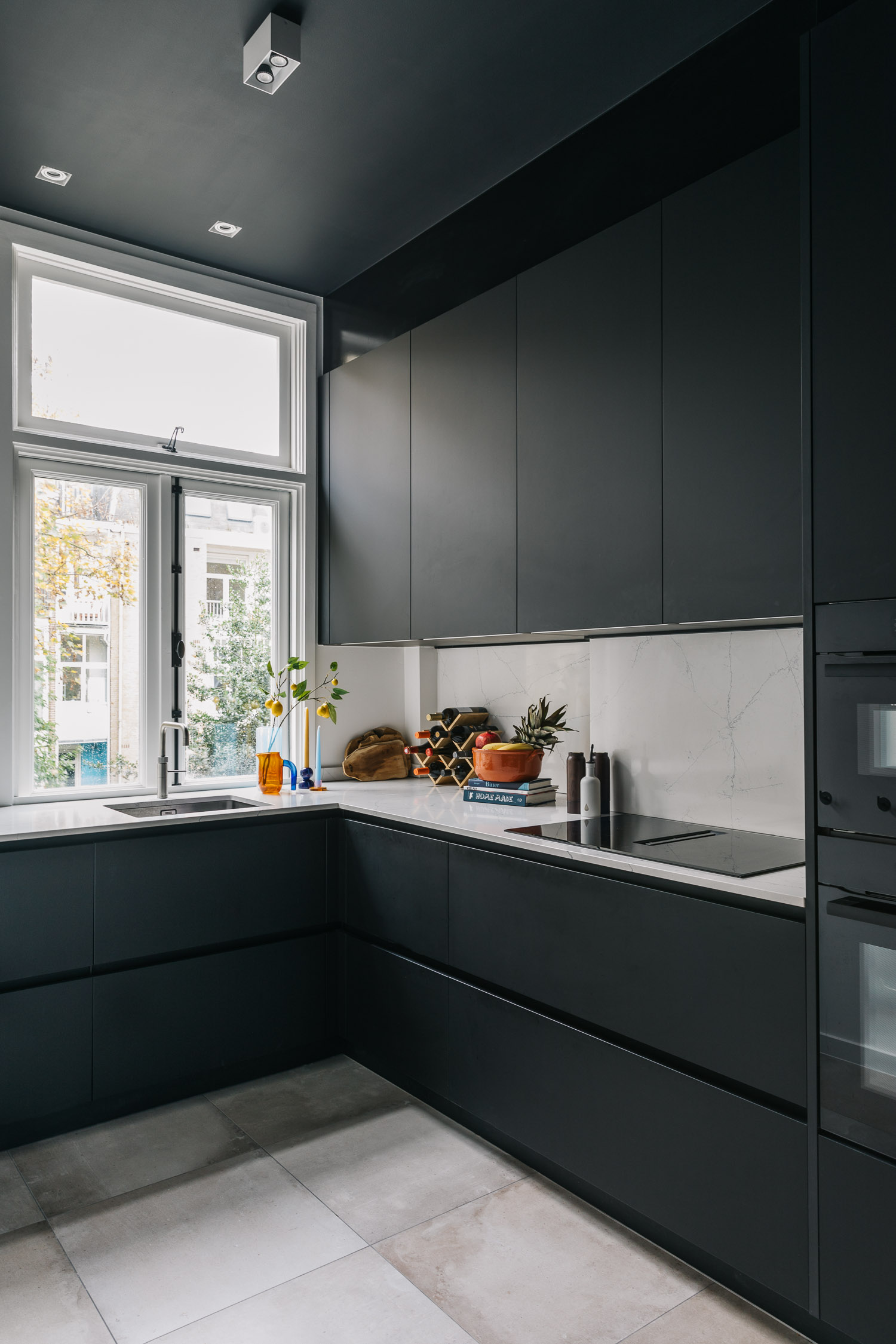 Studio_JAAF_residence_Gabriel_Metsustraat_Amsterdam_photography_On_a_hazy morning_007