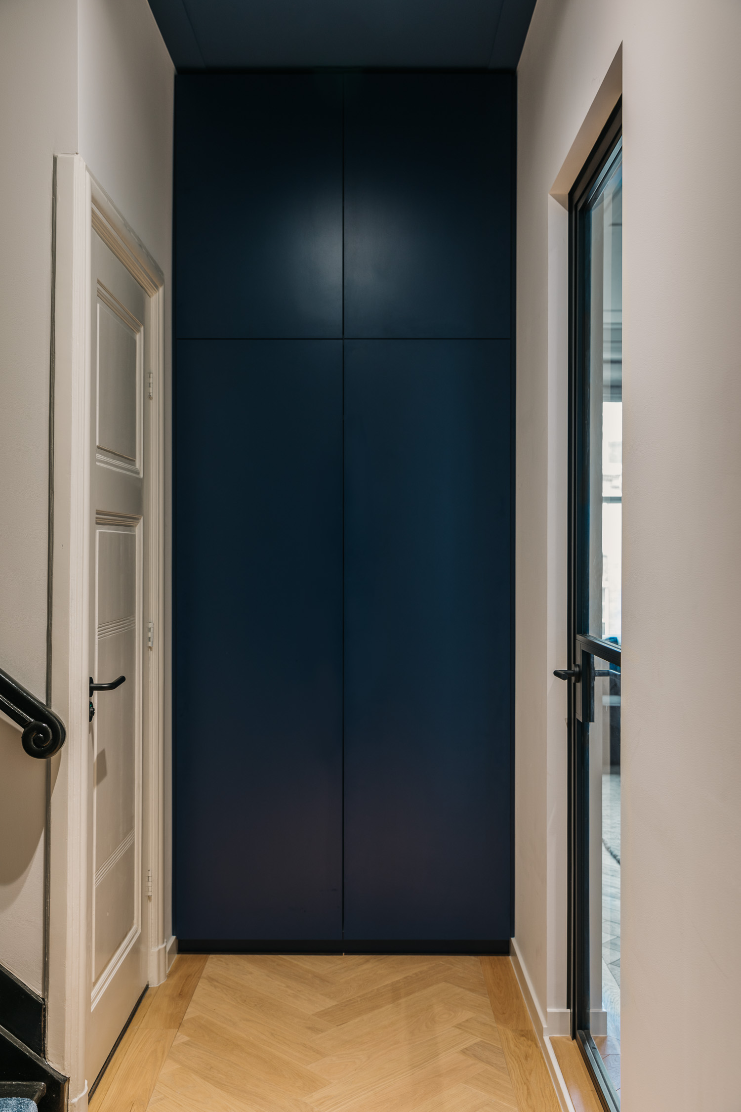Studio_JAAF_residence_Gabriel_Metsustraat_Amsterdam_photography_On_a_hazy morning_010